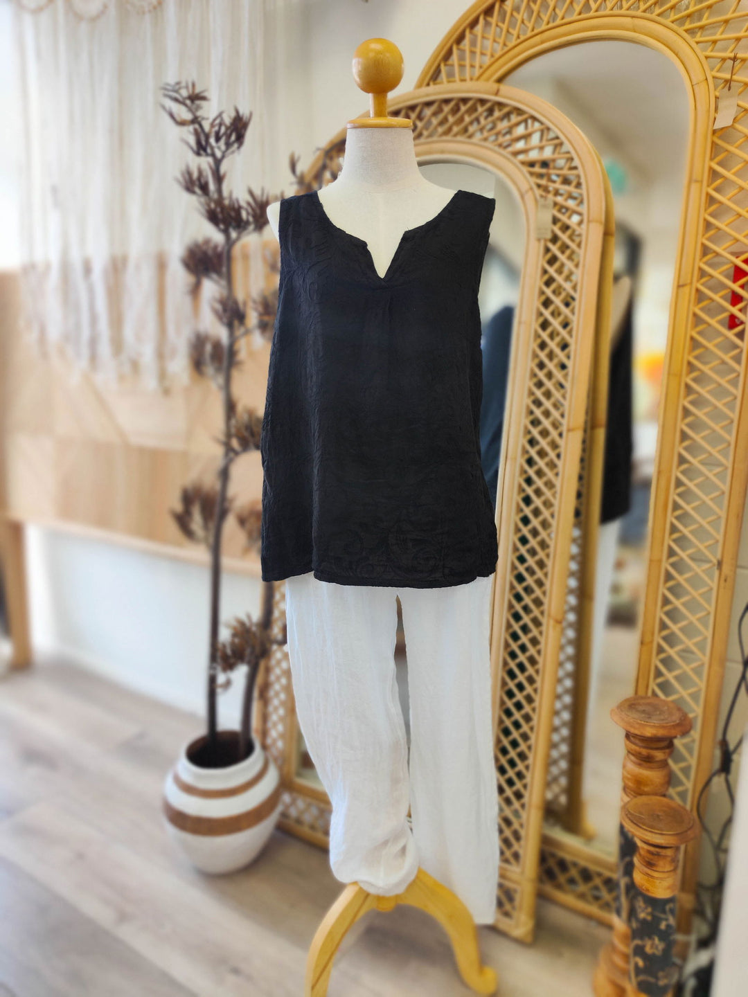 Embroidered Linen Singlet - eKo NZ - 