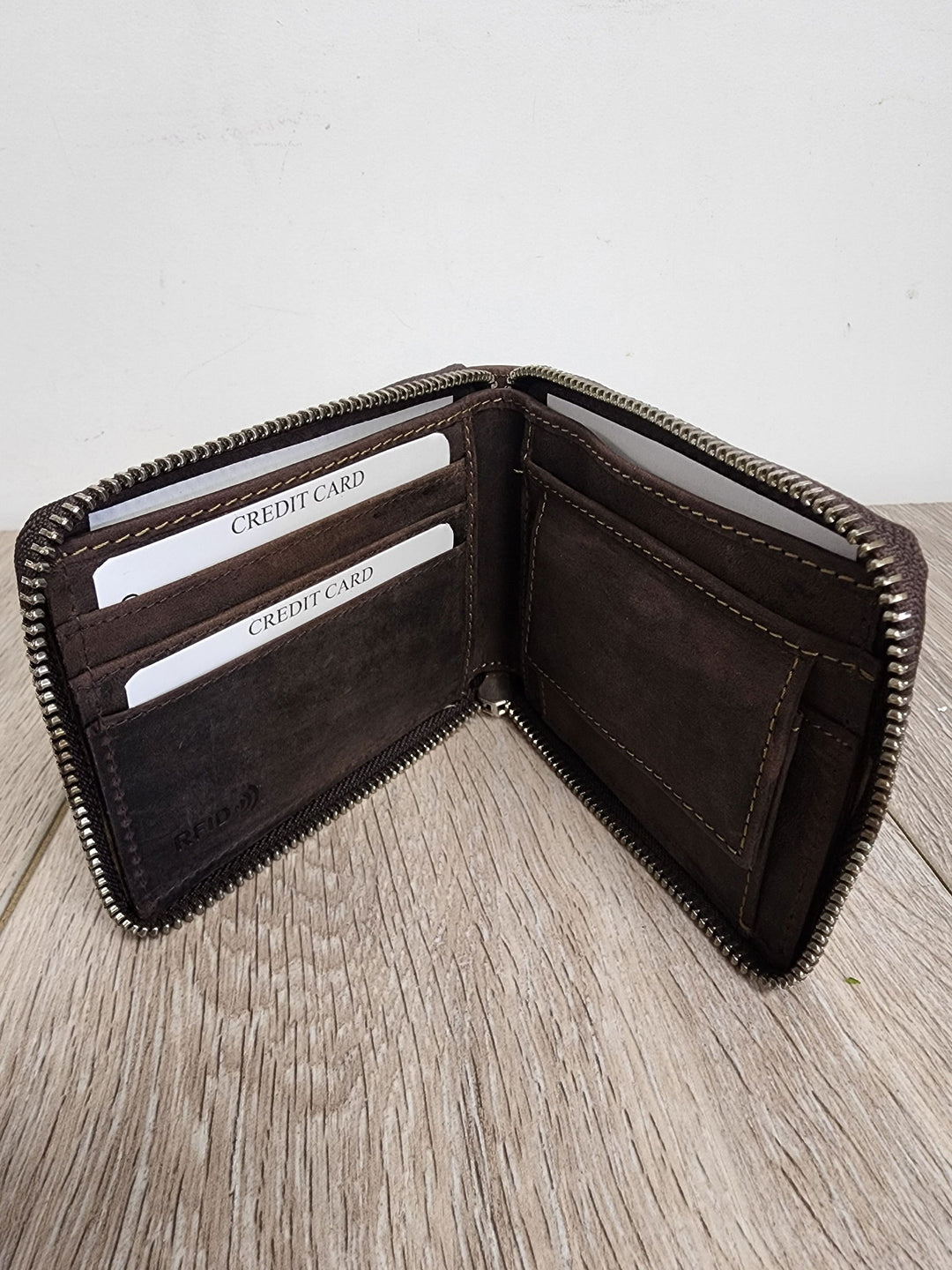 Gents Zip Leather Wallet - eKo NZ - 