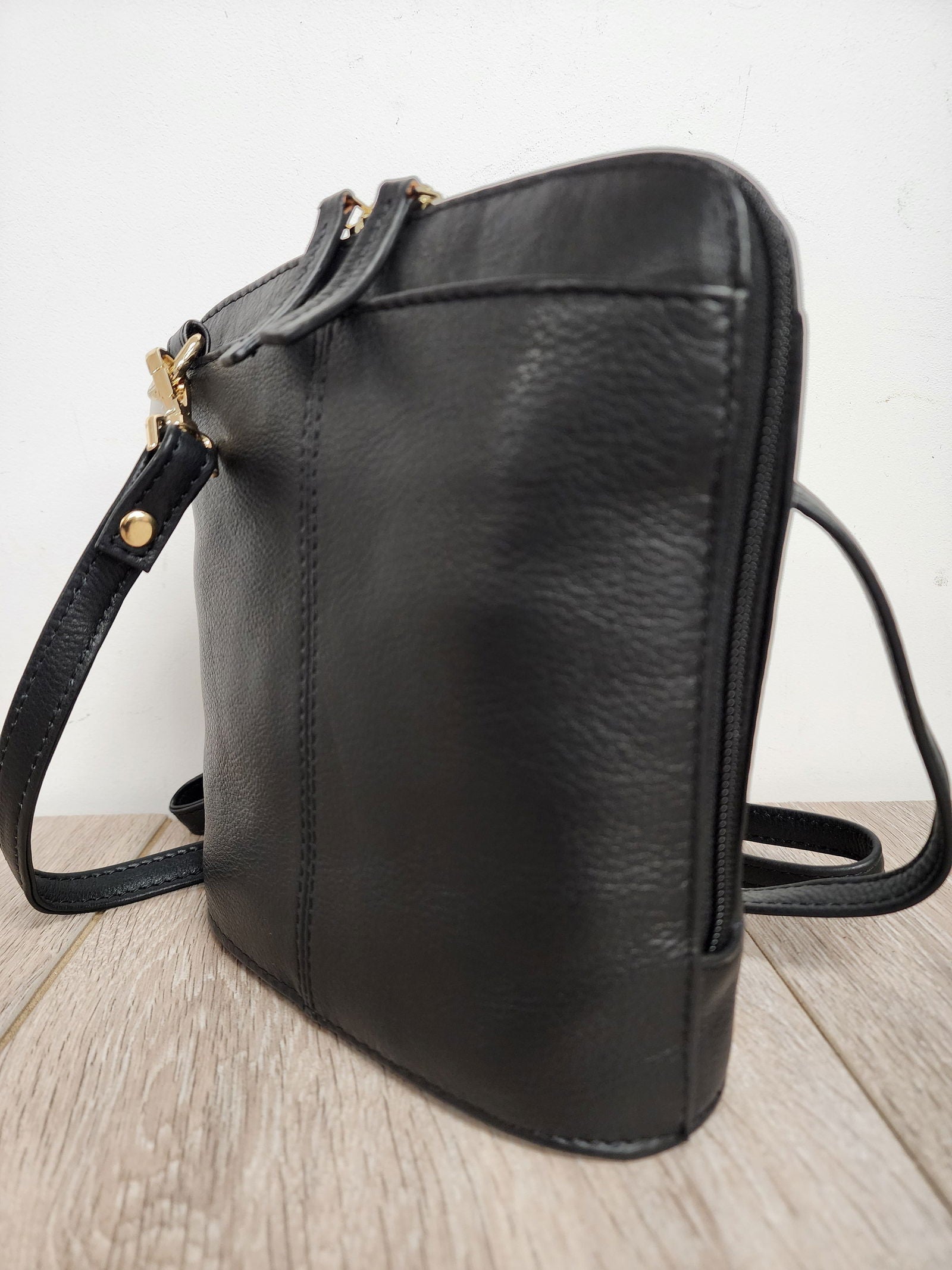 正規品Eco leather Sholder Bagブラック　エコレザー ECCO® Extra-Large Pinch Leather Shoulder Bag | Black