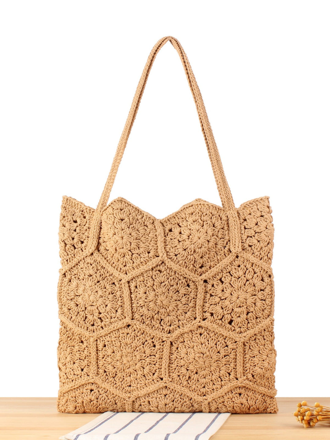 Crochet bag with shoulder straps in caramel