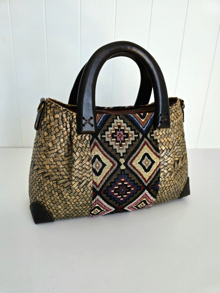 Viengsaen Handbag
