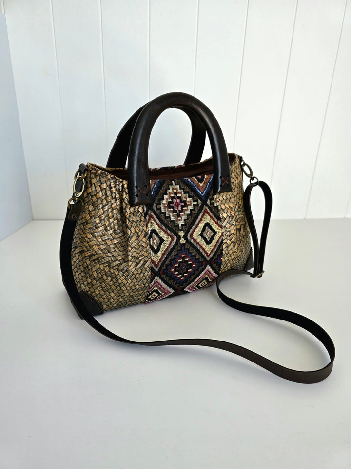 Viengsaen Handbag