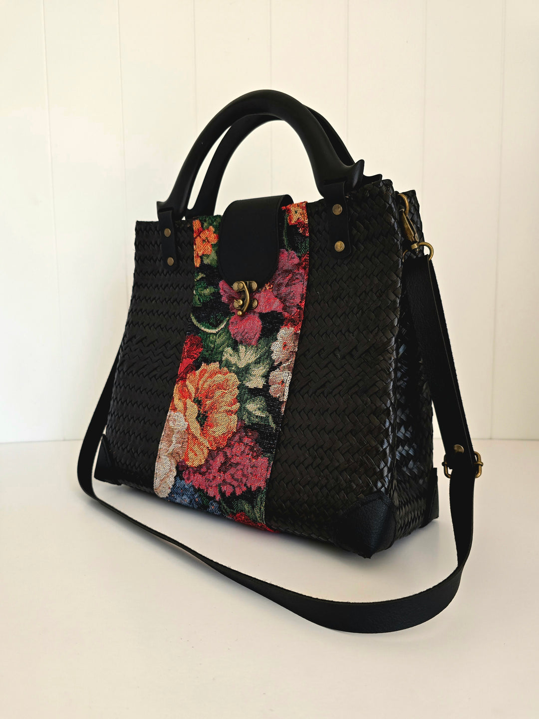 Ayra Handbag