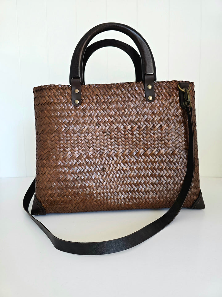 Isara Tote