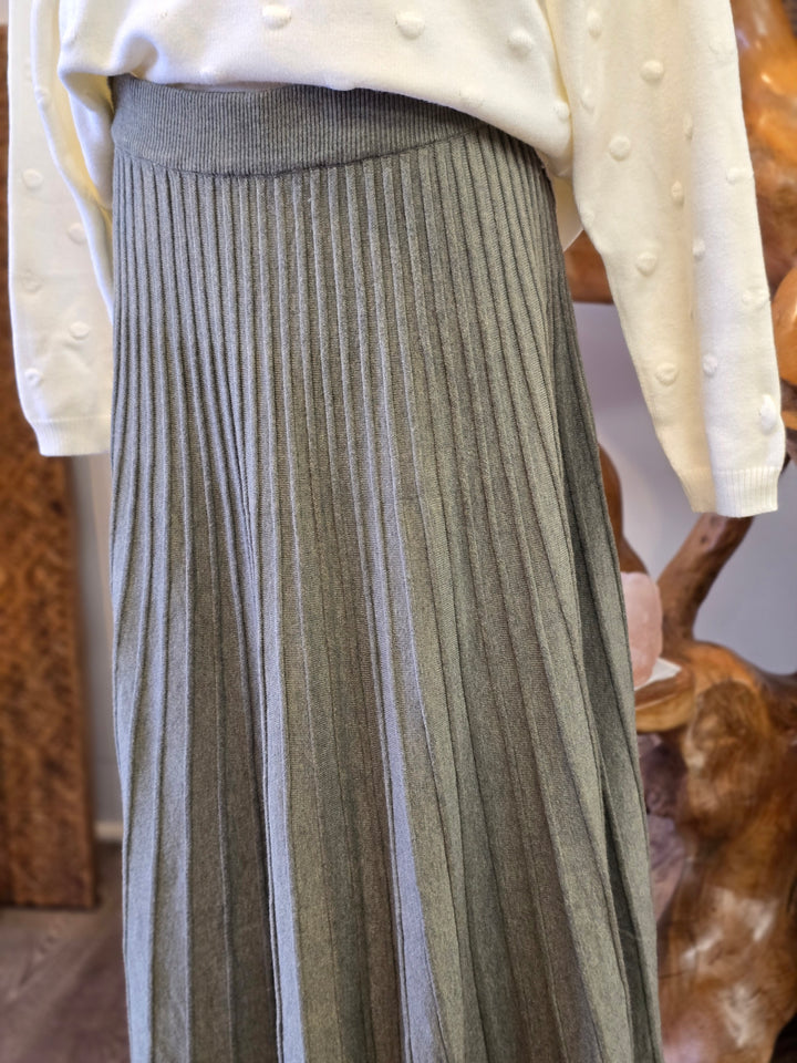 Knit Pleated Skirt