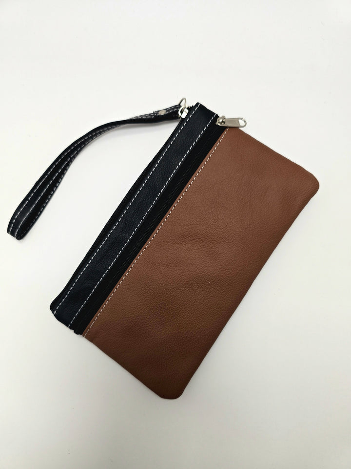 Bella Wristlet Leather Purse