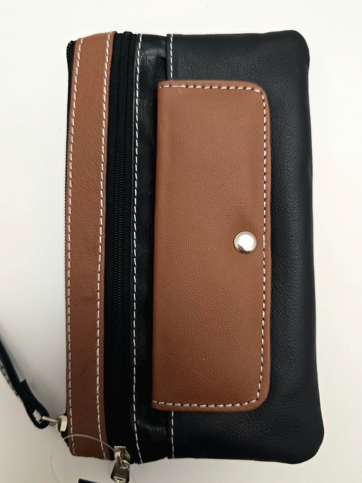 Bella Wristlet Leather Purse