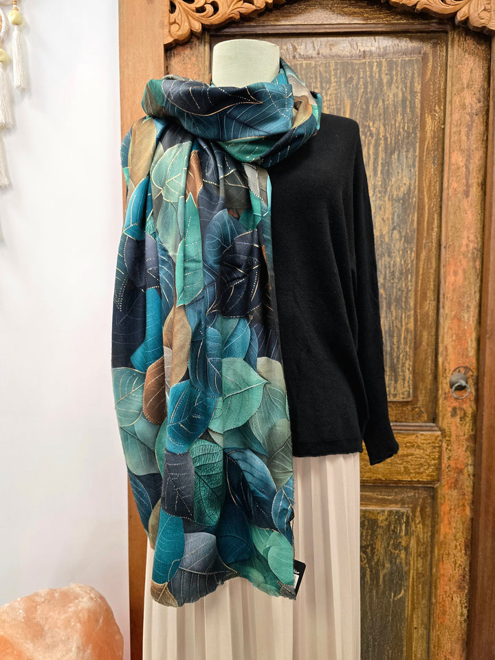 Leaf Scarf