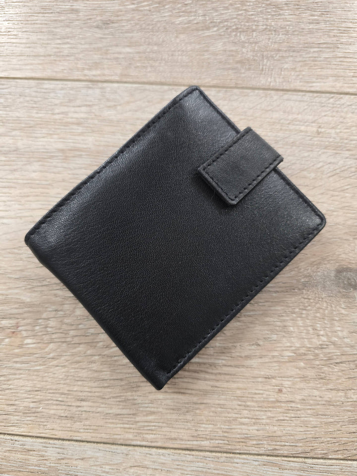 Traditional Tab Wallet