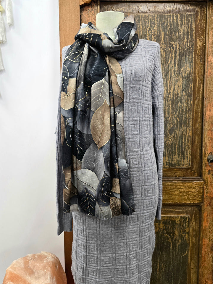 Leaf Scarf