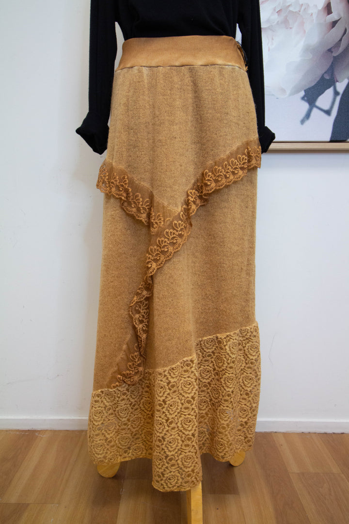 eKo NZ - Italian Skirt - Lace Fab Skirt - Mustard -  Close up 